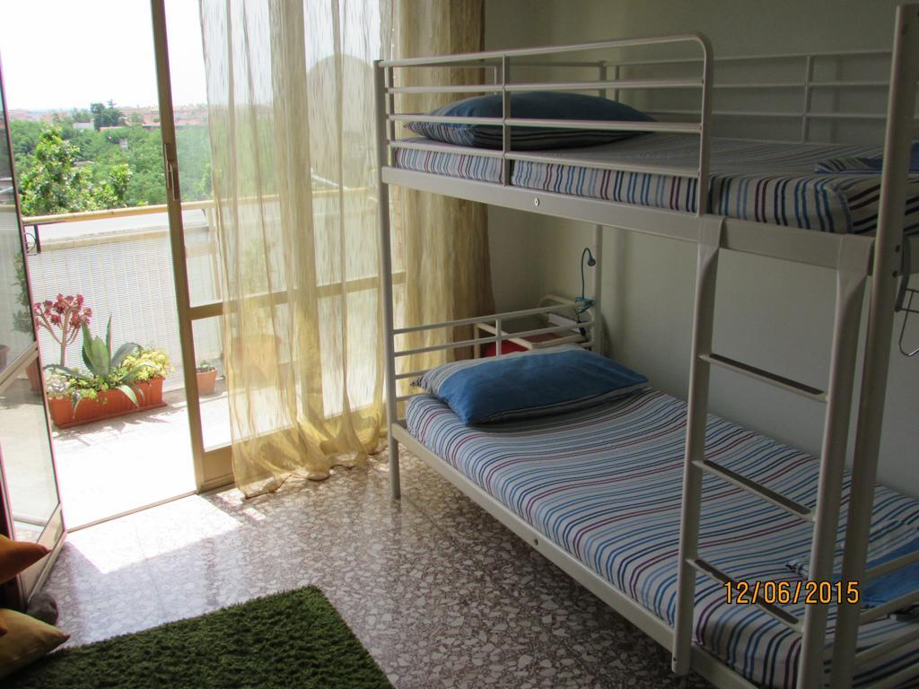 Thousand Sunny Hostel Rome Room photo