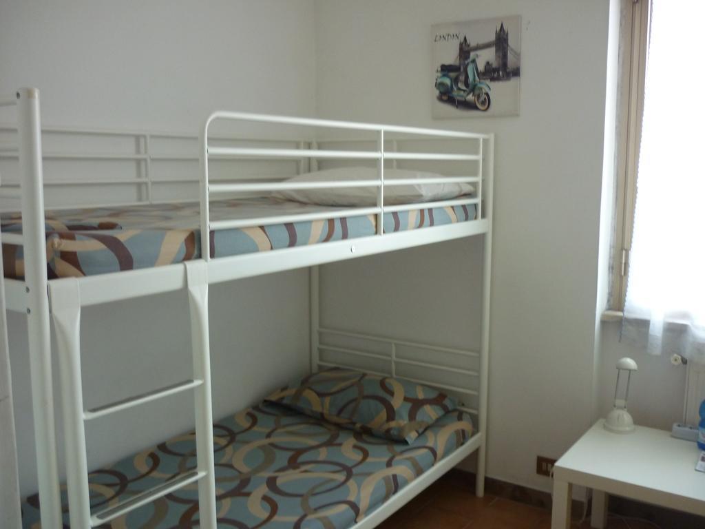 Thousand Sunny Hostel Rome Room photo